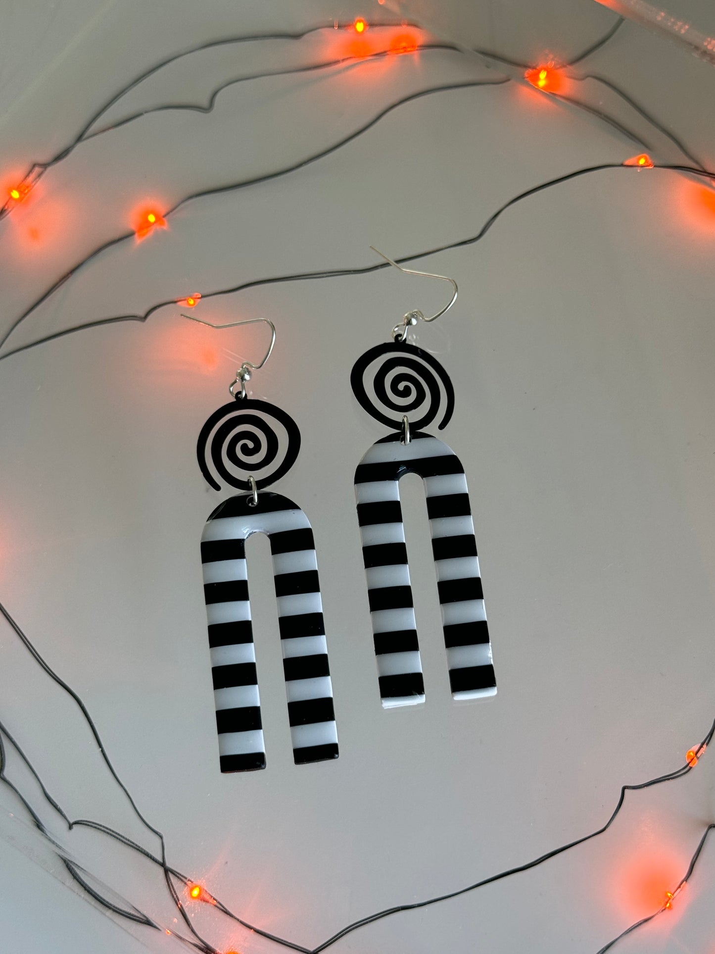 Beetlejuice - Stripe & Spiral Arch Earring