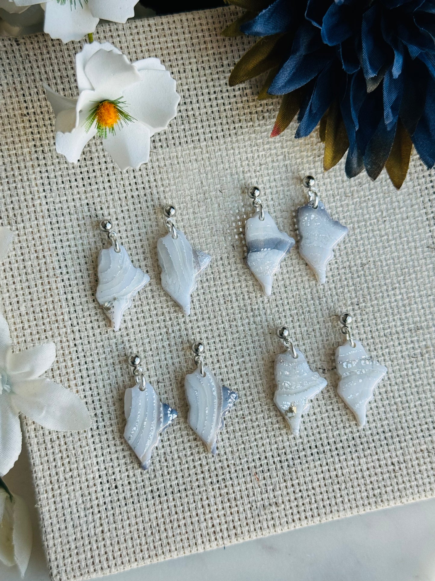 Ice Agate - Mini Maines