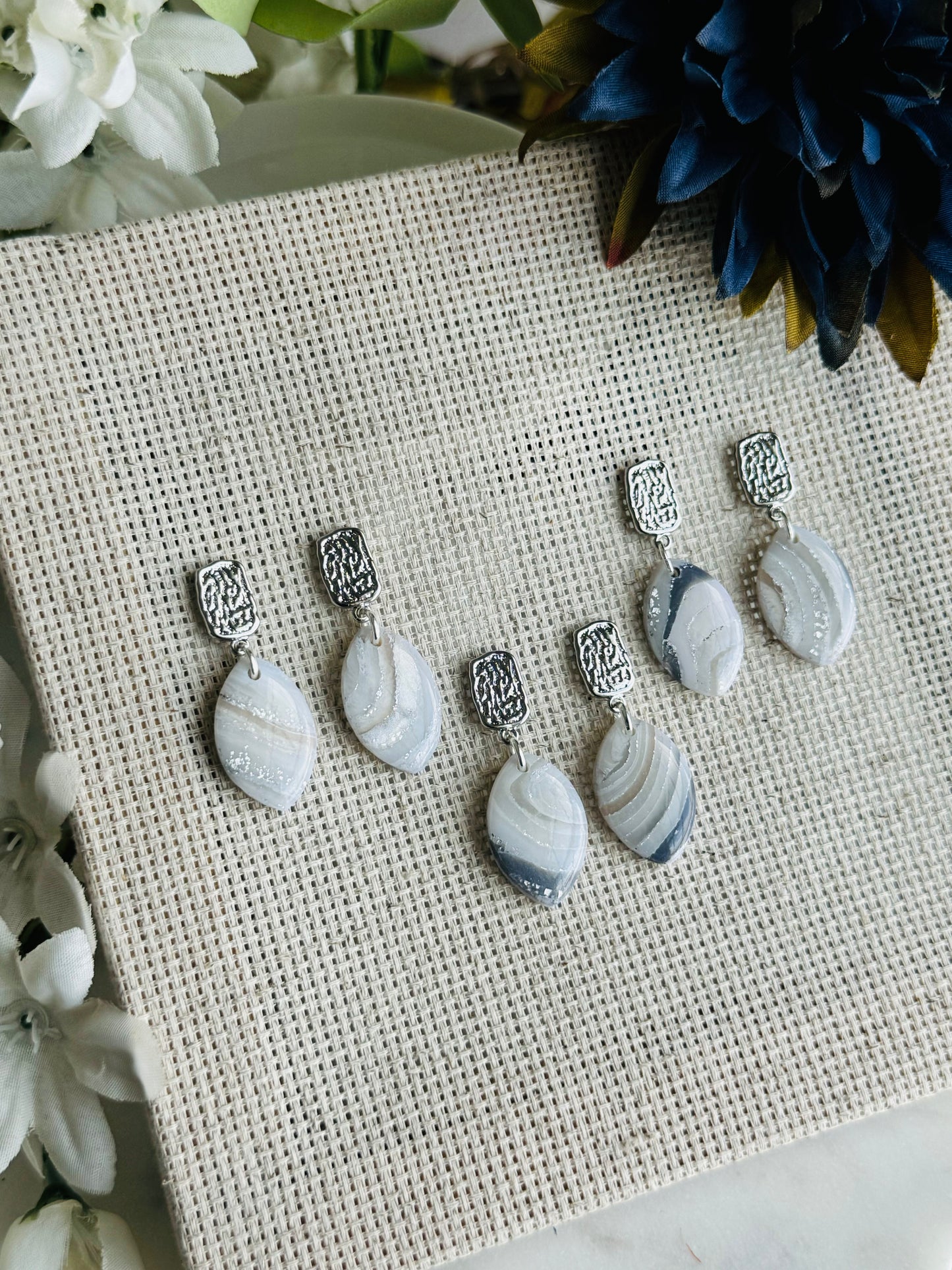 Ice Agate - Pointed Oval on Textured Rectangle Post