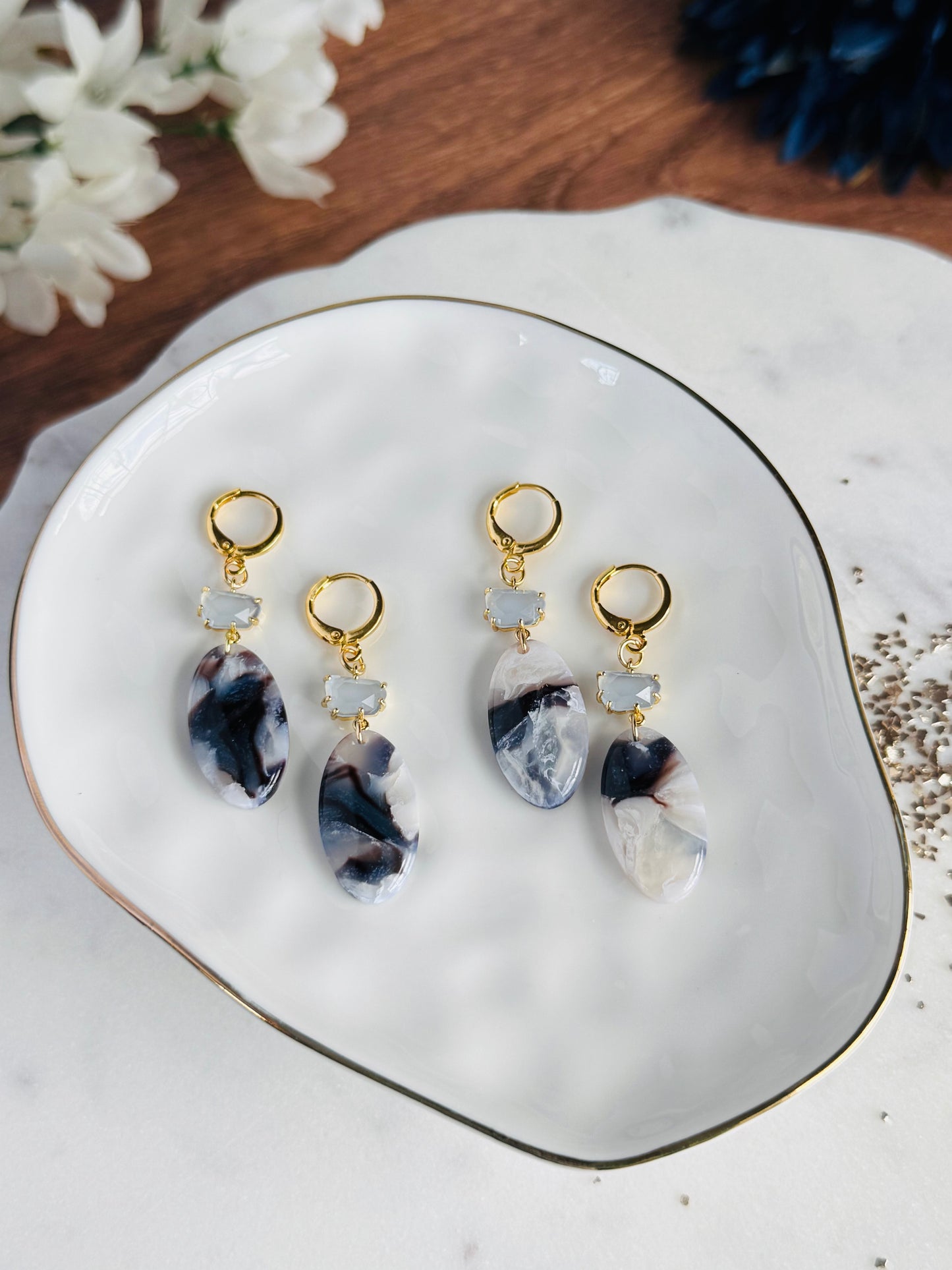 Two-Toned Blue & White - Oval & Light Blue Gem