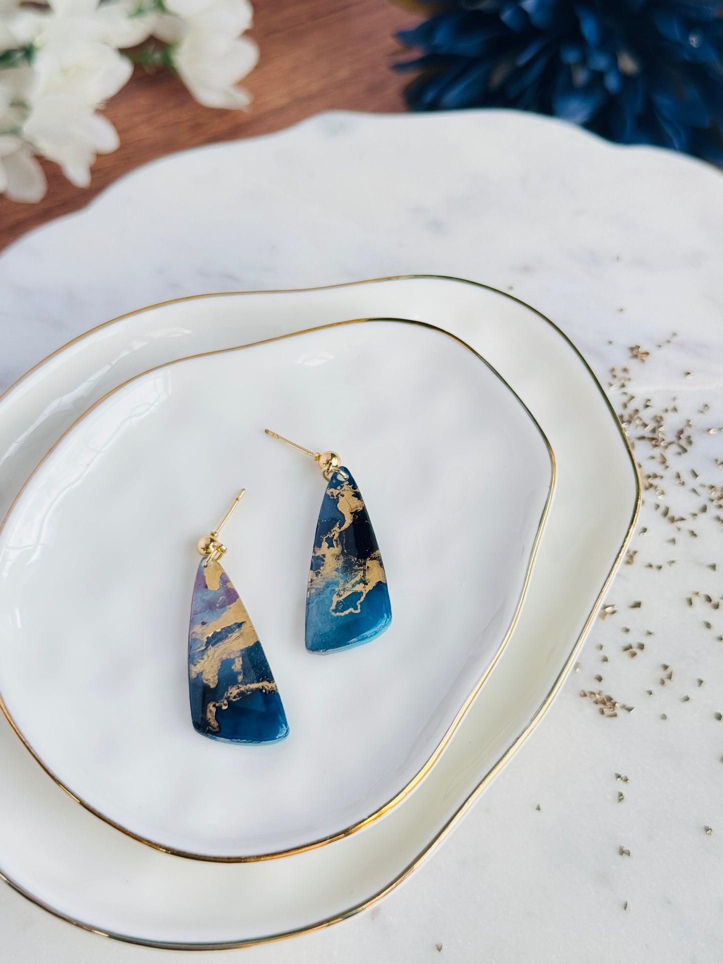 Dark Blue Ink - Abstract Triangle Drop
