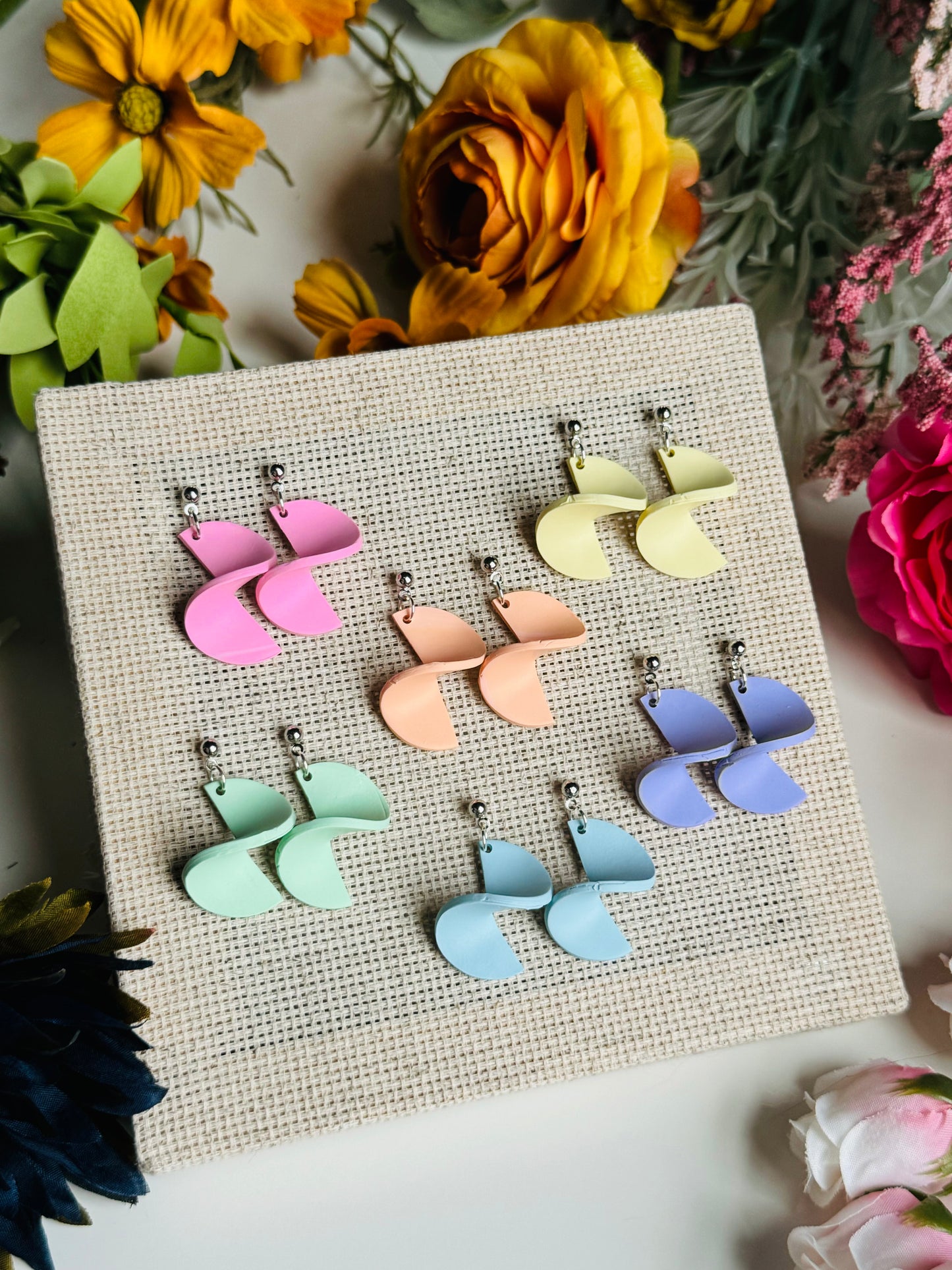 Rainbow - Pastel Circle Spiral Dangle