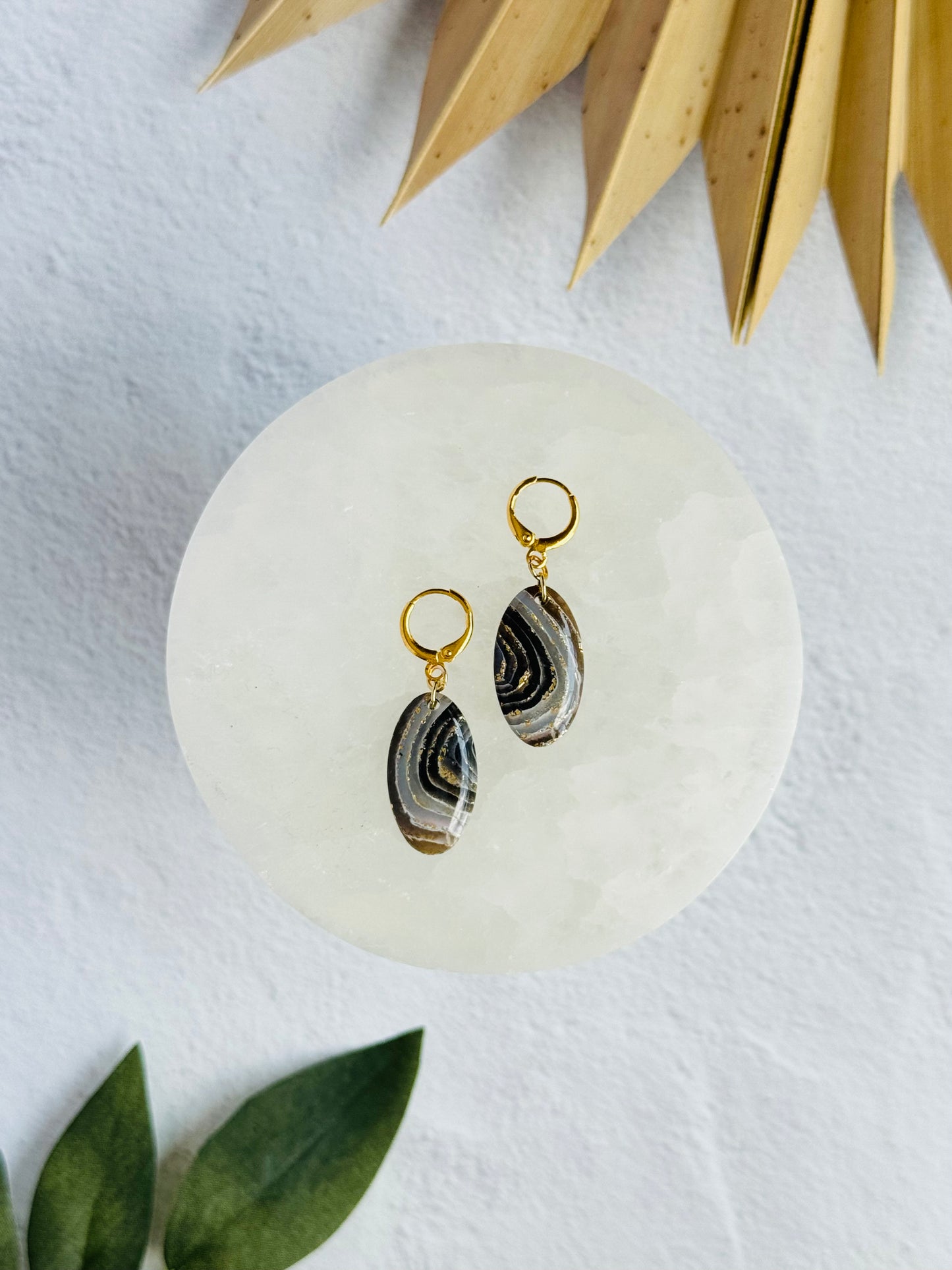 Black Agate Summer - Oval Leverback