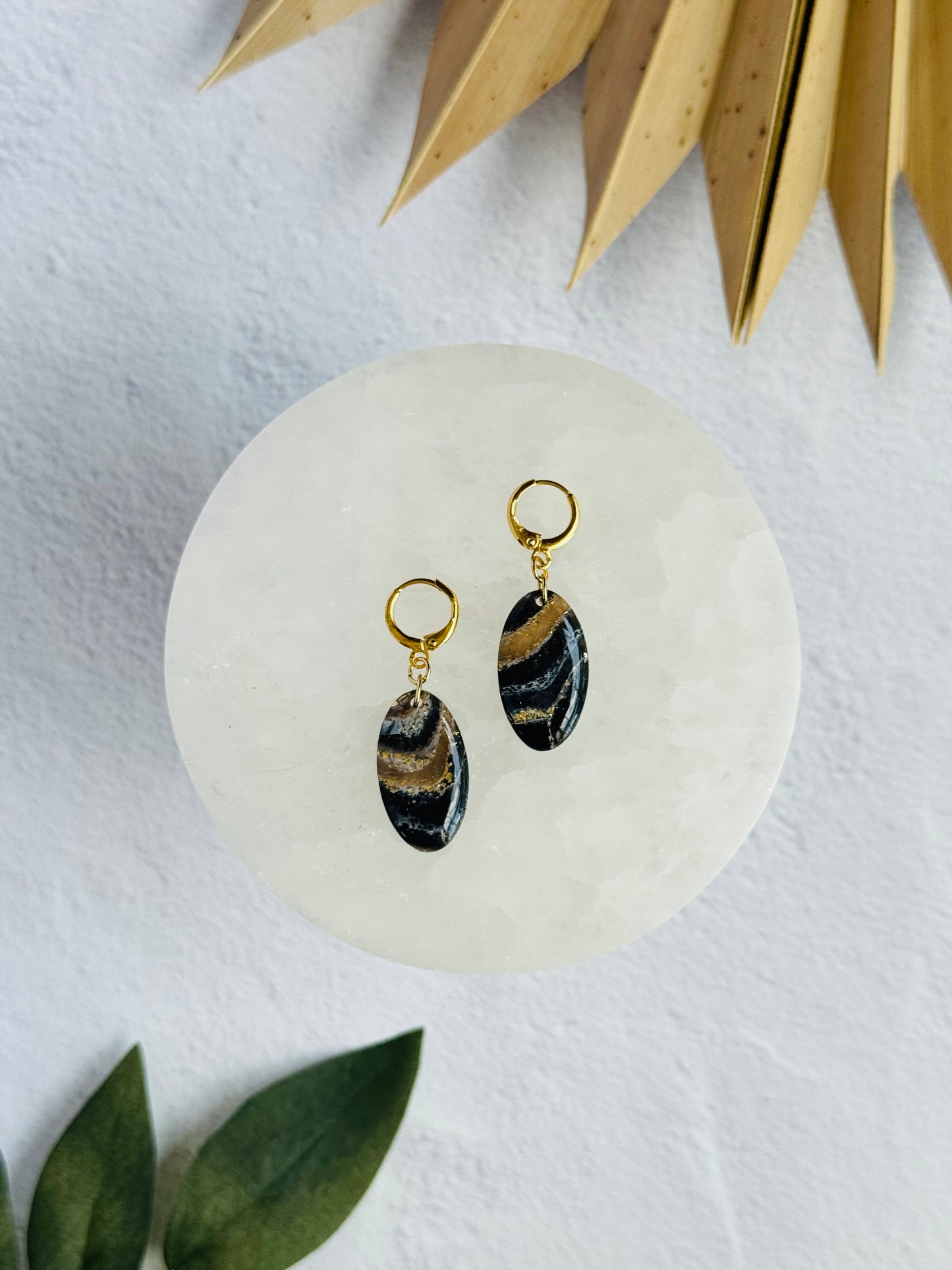 Black Agate Summer - Oval Leverback