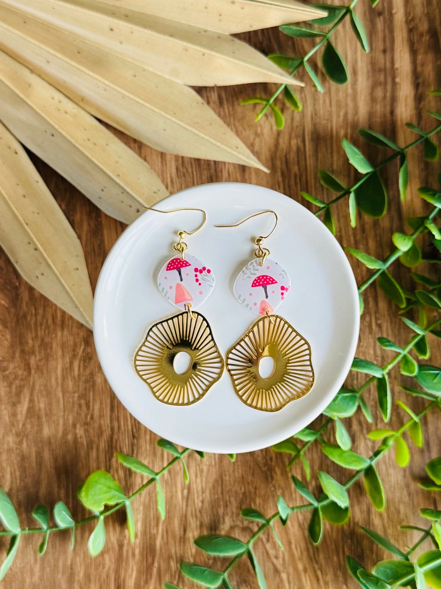 Soft & Spooky - Mushroom Pebble & Fan Dangle