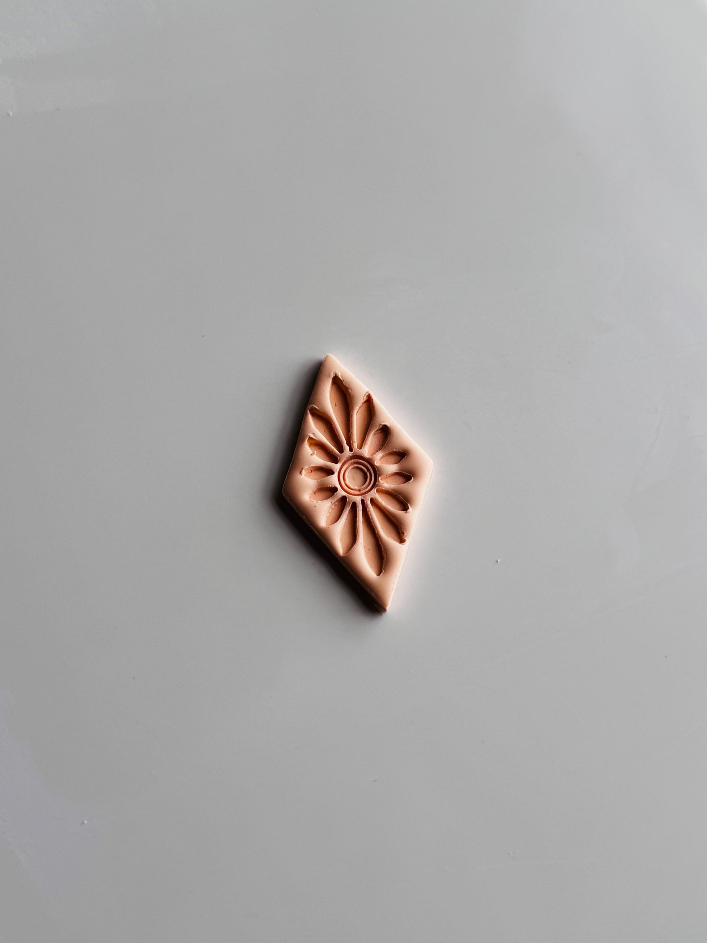 Sunburst Diamond Imprint Cutter