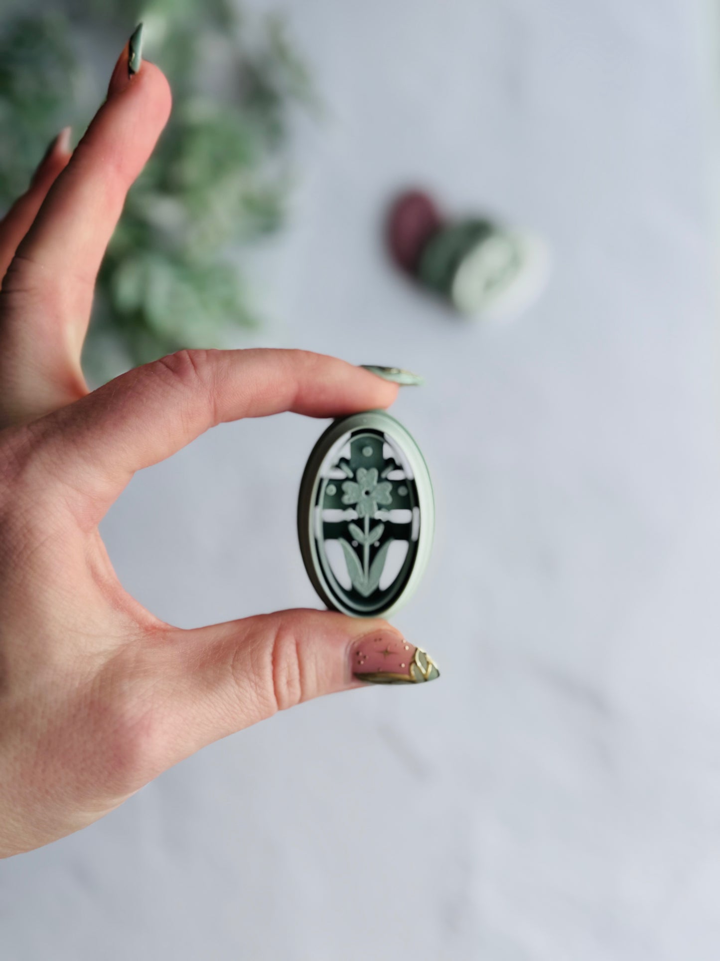 Oval Folk Flower Imprint Cutter