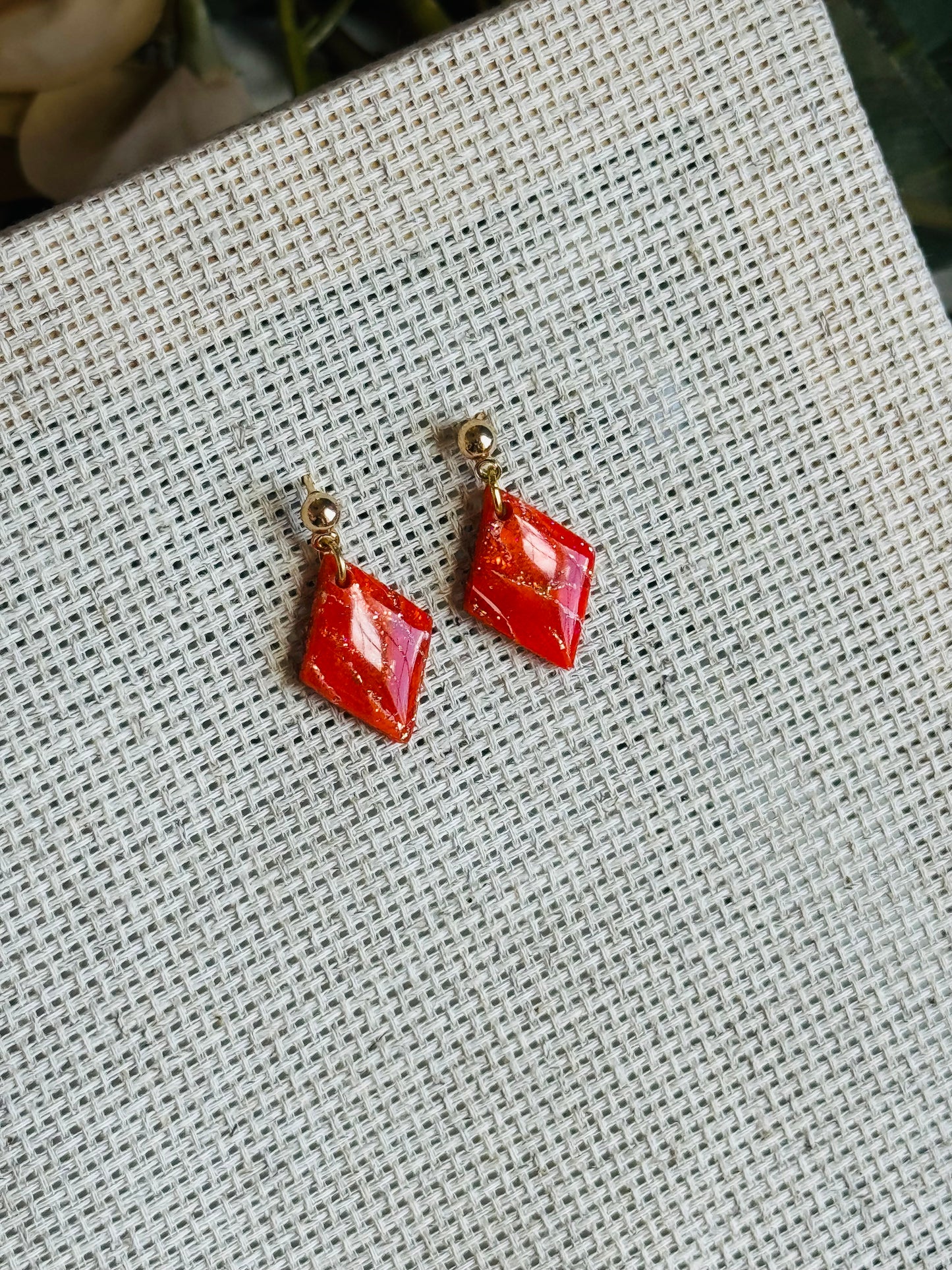 Poppy Red Marble - Small Diamond Shaped Drop